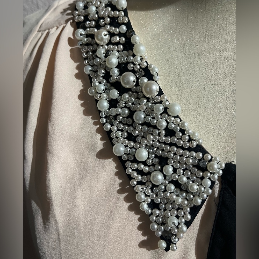 Button down blouse - Picture 2 of 3